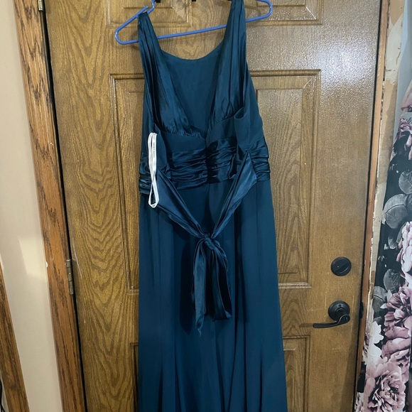 David’s Bridal Formal Dress - Picture 2 of 3